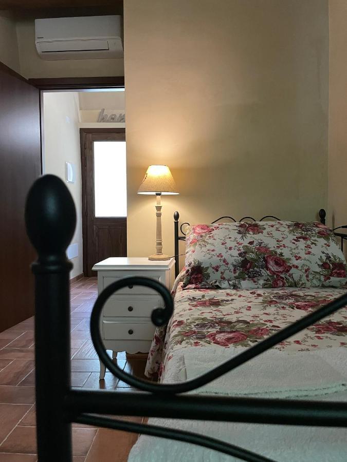 Bed and Breakfast Le Farine Del Maestro Barete Esterno foto