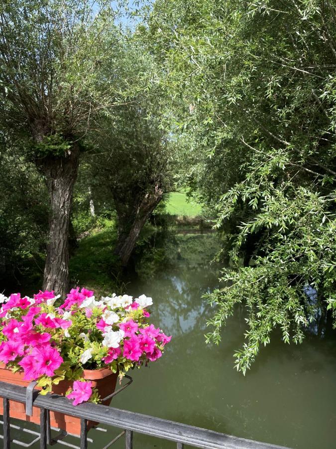 Bed and Breakfast Le Farine Del Maestro Barete Esterno foto